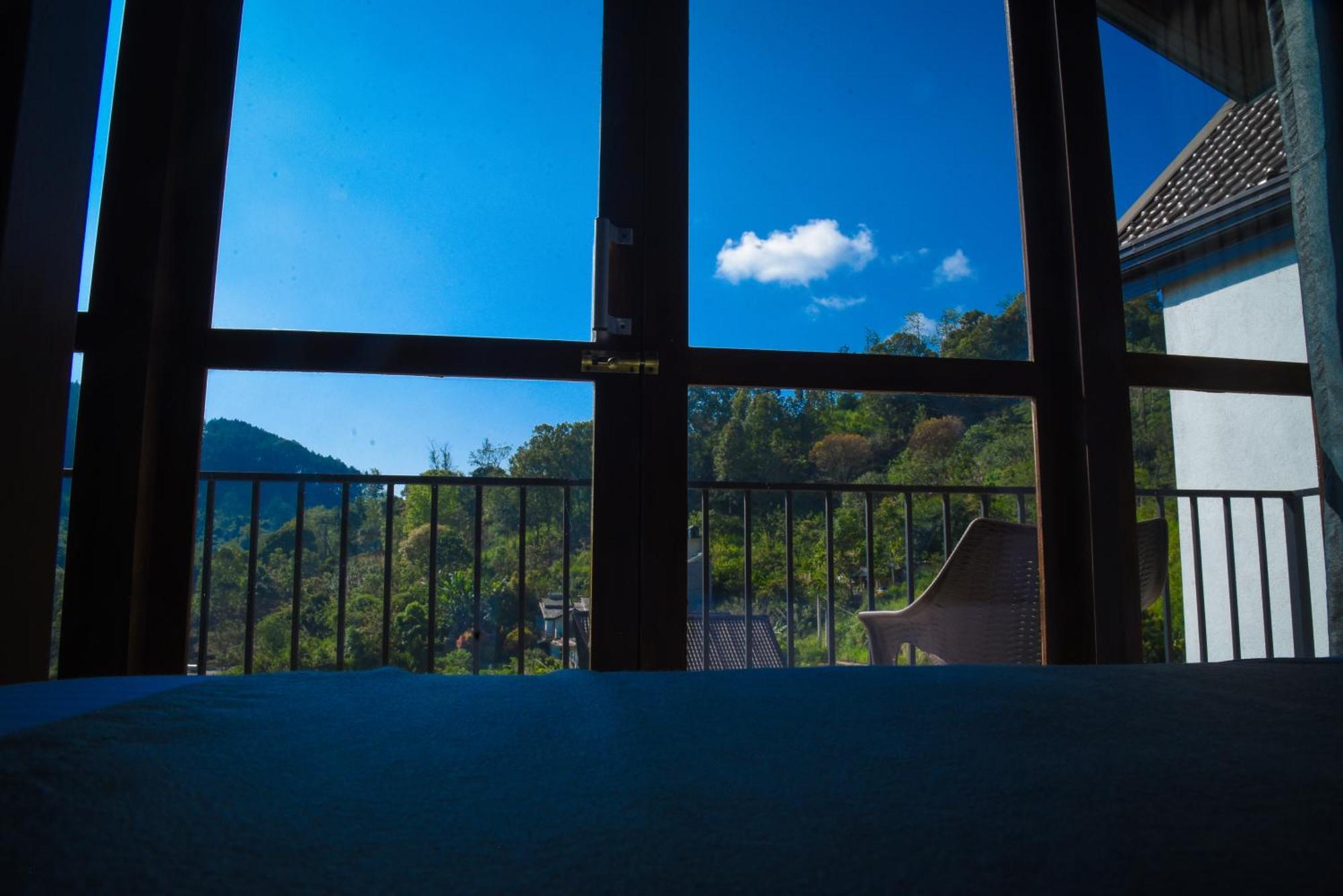 Ever Breeze Ella Hotel エクステリア 写真