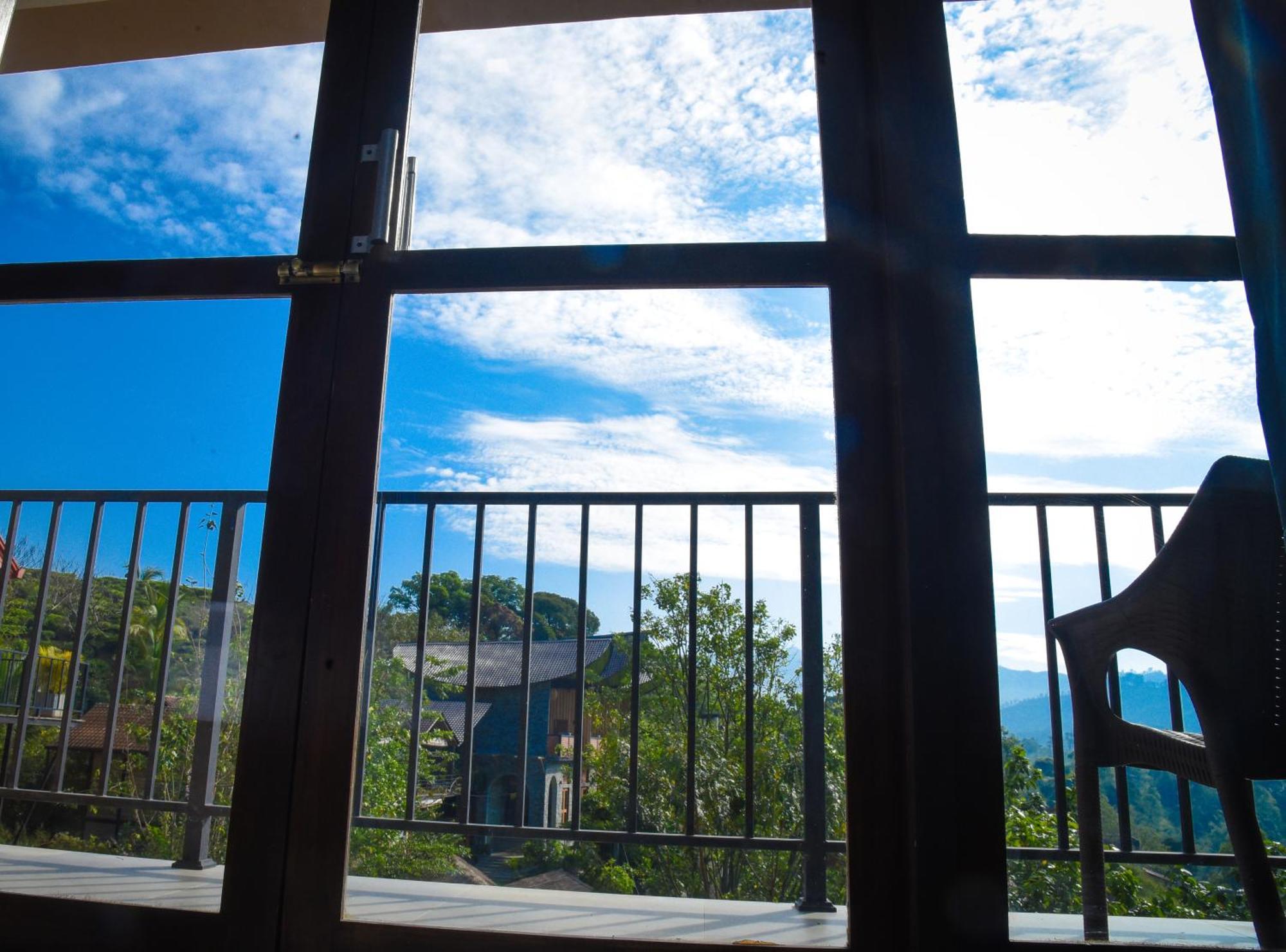Ever Breeze Ella Hotel エクステリア 写真